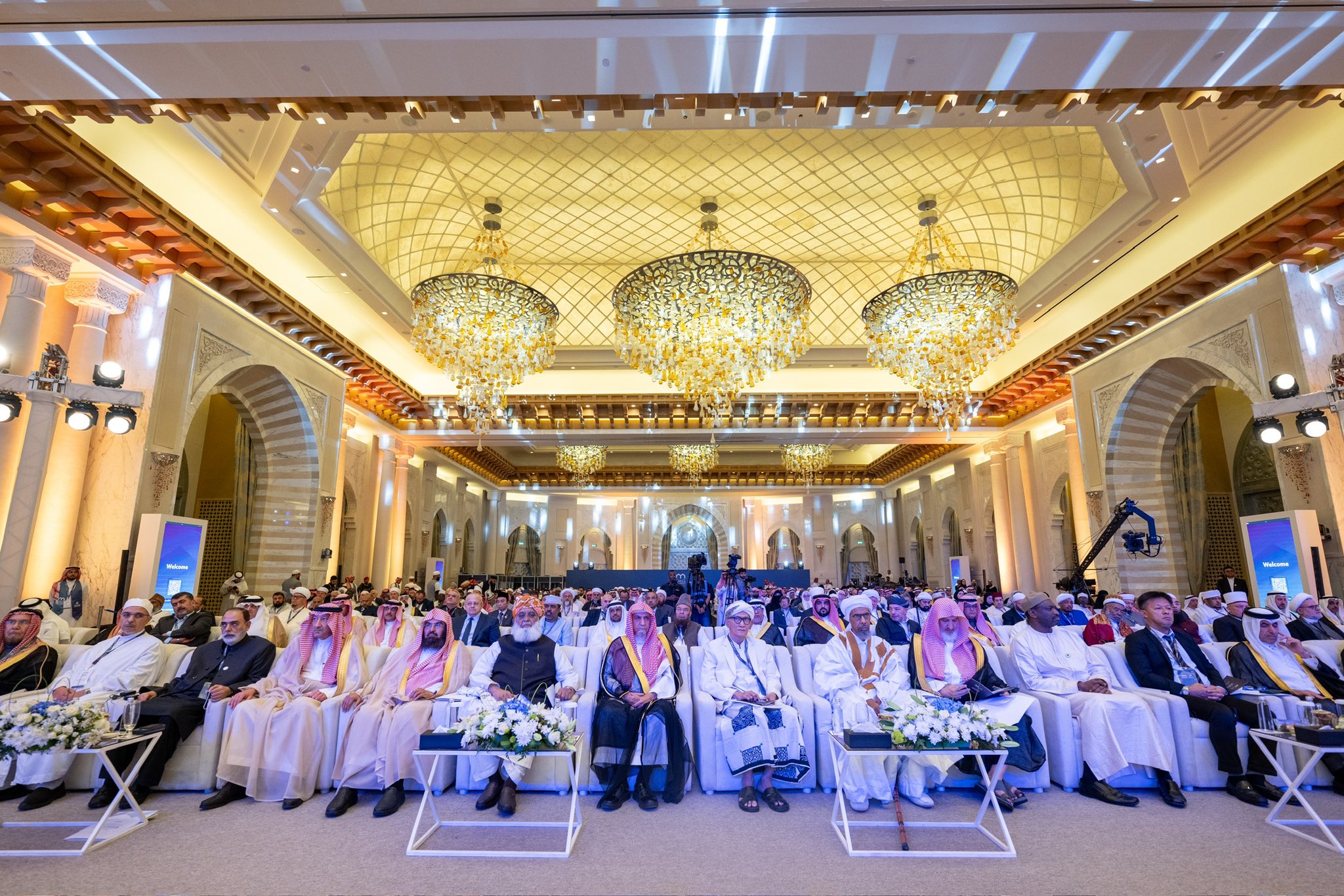 Yang Mulia Sekretaris Jenderal LMD, Ketua Organisasi Ulama Muslim, Syekh Dr. Mohammed Alissa   , dalam sesi pembukaan Konferensi Membangun Jembatan Antar Mazhab Islam: