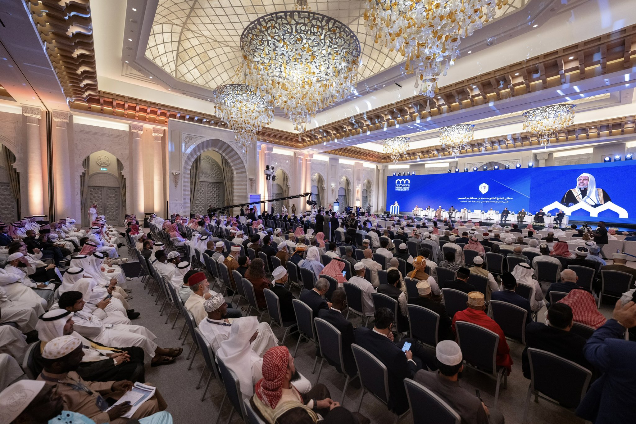 Yang Mulia Sekretaris Jenderal LMD, Ketua Organisasi Ulama Muslim, Syekh Dr. Mohammed Alissa   , dalam sesi pembukaan Konferensi Membangun Jembatan Antar Mazhab Islam: