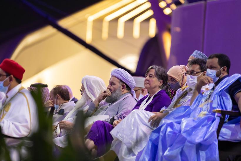 Mohammad Alissa en tant que conférencier principal lors de la cérémonie d'ouverture du Forum mondial pour la promotion de la paix qui s'est tenu à l'Expo 2020 Dubaï