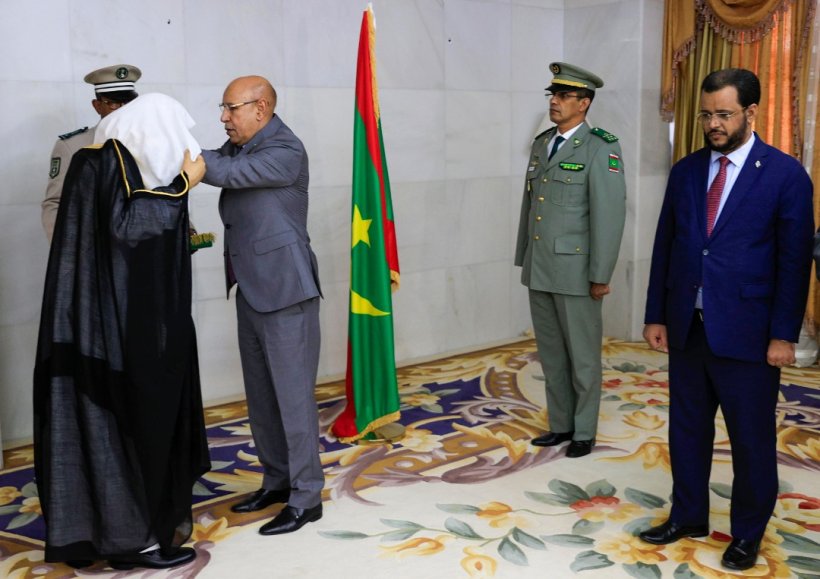 اسلامی جمہوریہ موریطانیہ کے صدر جناب محمد ولد الشیخ الغزوانی نے ڈاکٹر محمد العیسی کو  اسلام کی حقیقی تصویر کو واضح کرنے کے لئے بین الاقوامی کاوشوں کے  اعتراف میں”نیشنل میرٹ میڈل“ سے نوازا
