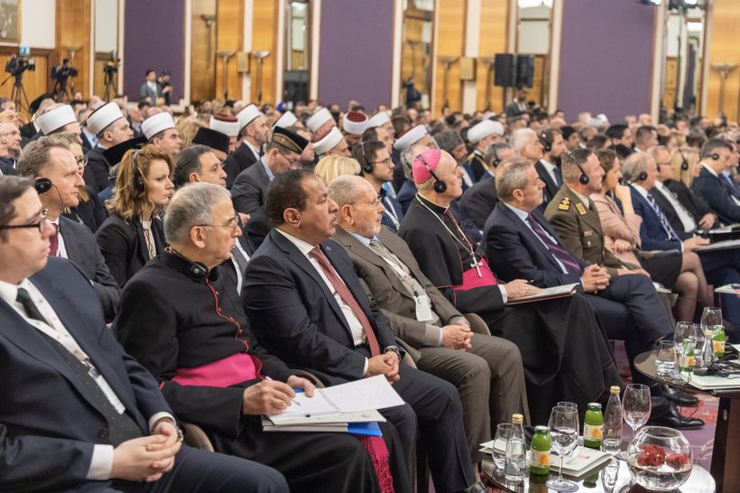 The Muslim World League brought together political, religious, academic, and cultural leaders in Croatia