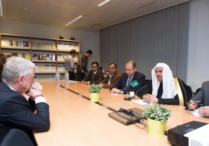 ‏معالي الأمين ملتقياً اليوم ببروكسل مدير معهد إيجمونت الملكي للعلاقات الدولية بأوربا مارك أوته، حيث تم التوافق على مشروع تعاون بين الجانبين 
