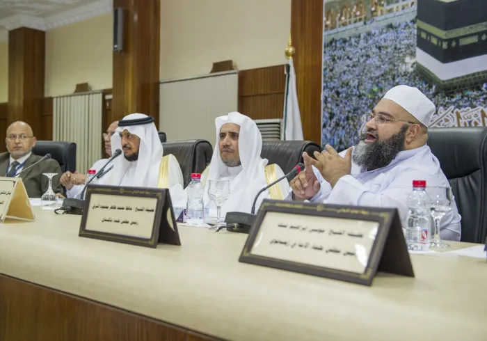 (الاسلامُ رسالةُ سلامٍ واعتدال)