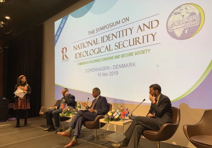 Dal Babu, ancien surintendant en chef de la police à Londres, a présenté, à NIIS2019 des solutions pratiques pour renforcer la cohésion sociale avec le rôle des chefs religieux dans le renforcement de la sécurité nationale. Ligue Danemark