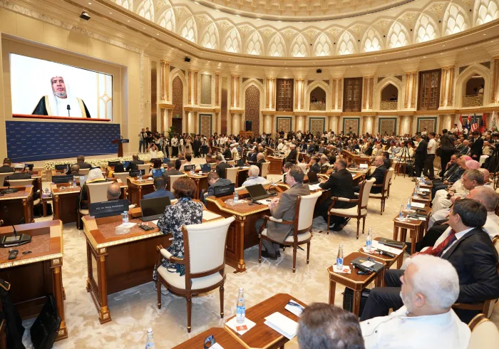أمين عام رابطة العالم الإسلامي يشاركُ في المنتدى الإسلامي الدولي الأول “الحضارة الإسلامية: طريقُ السّلام والتّسامُح والتّنوير”