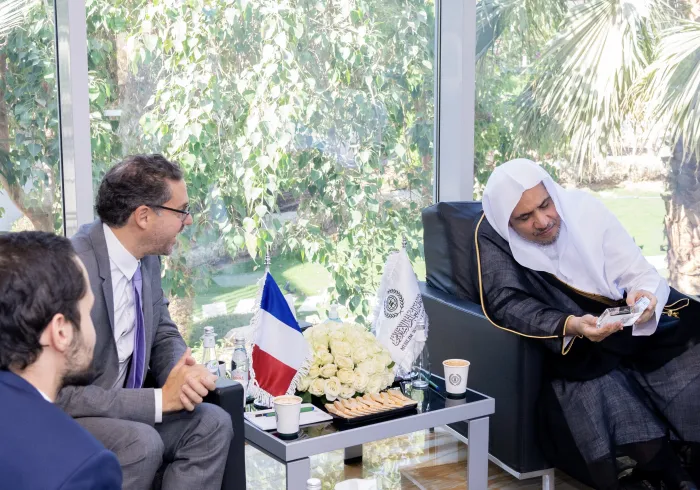 Mohammad Alissa a reçu ce jour M. Karim Amellal, ambassadeur de France pour la Méditerranée, afin de traiter d’un certain nombre de sujets d’intérêt commun