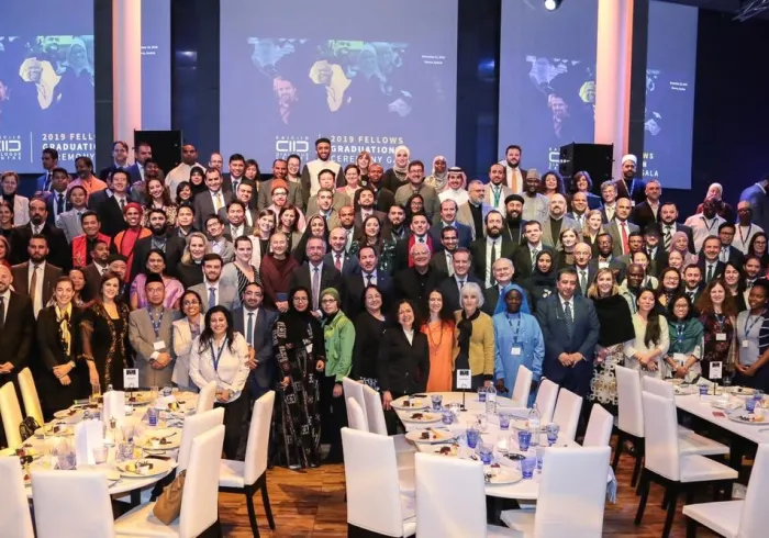 ‏الأستاذ خالد العتيبي سكرتير الشؤون الدولية لمعالي الأمين العام يحصل بعد عام من التكوين العلمي والبحثي والتطبيقي بمركز ⁧‫كايسيد‬⁩ في ⁧‫فيينا‬⁩ على الزمالة العالمية للحوار