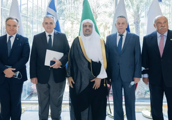 عزت مآب شیخ ڈاکٹر محمد العیسی آرتھوڈکس بین الاقوامی پارلیمانی اسمبلی کے سیکرٹری جنرل سے ملاقات کررہے ہیں