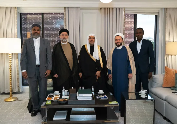 Cheikh Mohammed Alissa a rencontré à Washington, un certain nombre de responsables musulmans aux États-Unis parmi eux Sayyid Muhammad Al-Baqir Al-Kashmiri, cheikh Rassoul Naqvi, Muhammad Majid cheikh Mohammed Al-Senussi.