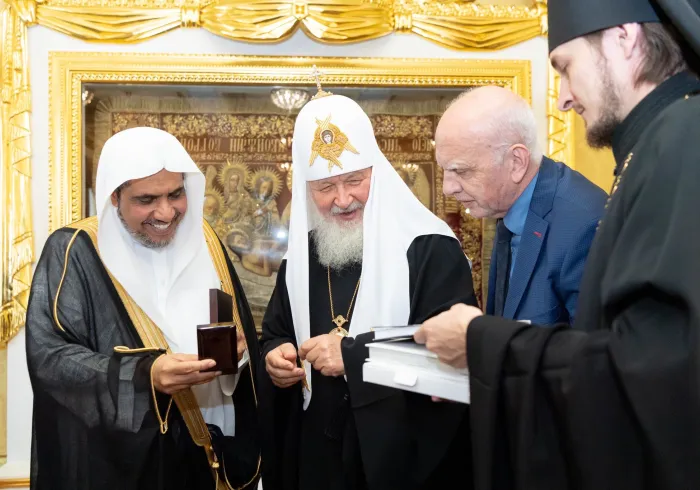 رابطہ عالم اسلامی کے سیکرٹری جنرل نے مسلم اقوام کی طرف سے روسی آرتھوڈکس چرچ  کی نفرت کے خلاف اور فروغ  امن کی  کوششوں کی تعریف کی