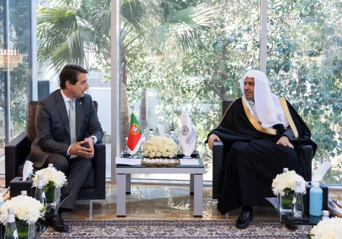 Sekjen LMD, Ketua Asosiasi Ulama Muslim, Syekh Dr.Mhmd Alissa menerima Direktur Eksekutif Organisasi Pengendalian Hepatitis Tn. Finn Jarle Rude, di kantornya di Riyadh.