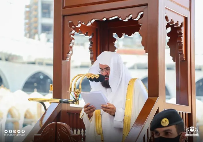 خطيبا المسجد الحرام والمسجد النبوي يشيدان بـ إعلان السلام في أفغانستان‬⁩