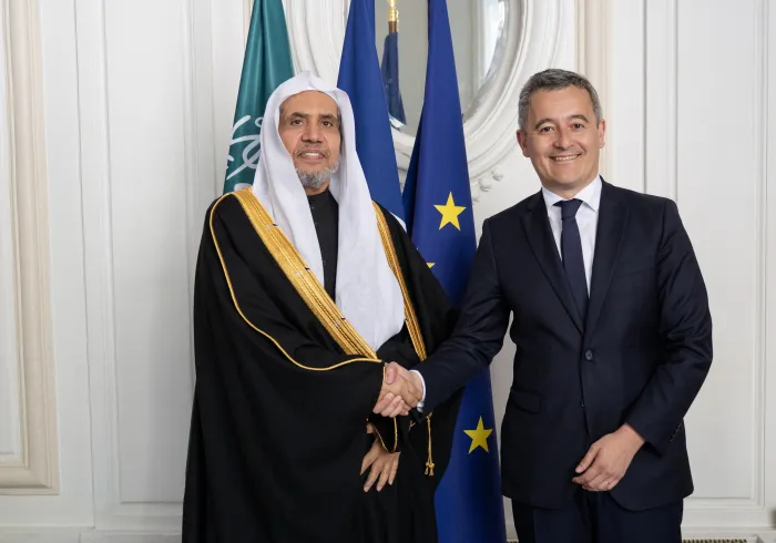 فکری ومطالعاتی مراکز کی دعوت پر:  رابطہ عالم اسلامی کے سیکرٹری جنرل کی پیرس میں فرانسیسی وزراء سے ملاقاتیں