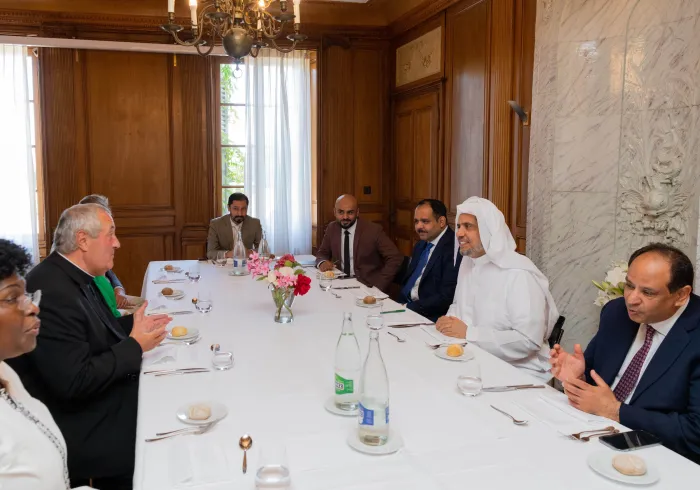 عالمی کونسل آف چرچز کے سیکرٹری جنرل ڈاکٹر یوان سوکا نے جنیوا میں عزت مآب شیخ ڈاکٹر ‫محمد العیسی‬ کے اعزاز میں ظہرانہ دیا