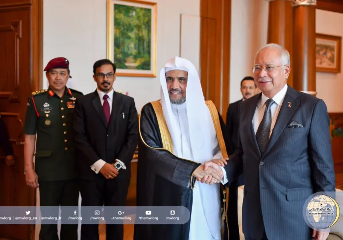 Le Premier Ministre malaisien Najib Razak recevant le SG de la LIM Mohamed Al-Issa à Kuala Lumpur