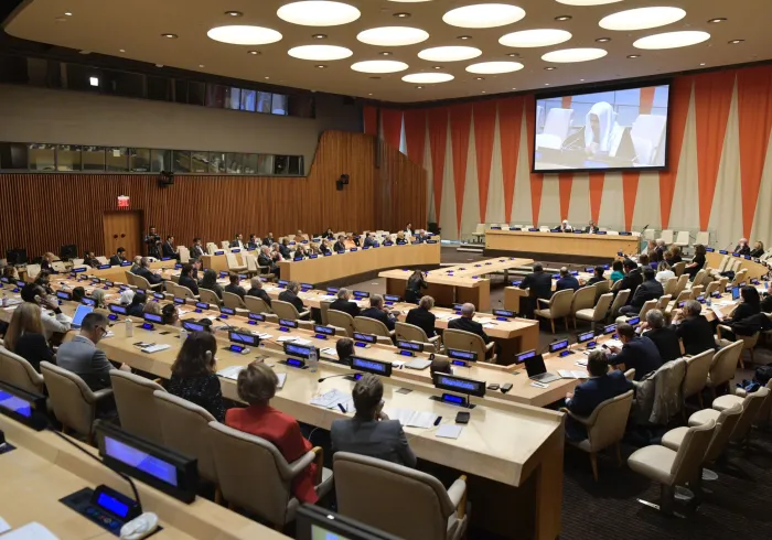 العيسى يؤكد في قمة القيادة المسؤولة بالأمم المتحدة على أن أهم ركائزها العدالة والقيم التي تتفق عليها المشتركات الإنسانية في إطار قانونها الطبيعي، كمرتكز يجمع بيننا مهما كان الاختلاف والتنوع 