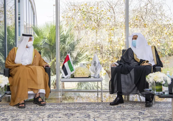 عزت مآب شیخ ڈاکٹر ‫محمد العیسی‬ نے اپنے دفتر میں متحدہ عرب ‫امارات‬ کے سفیر عزت مآب شیخ نہیان بن سیف آل نہیان سے ملاقات کی