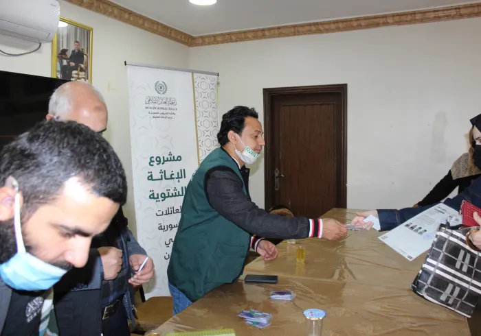 La LIM a mené à terme son projet de secours d’hiver pour les réfugiés syriens (et autres ) qui comprenaient des coupons de nourriture et du chauffage de sorte à pouvoir supporter le froid ; ceci en coordination directe avec les autorités des pays dans lesquels ils résident