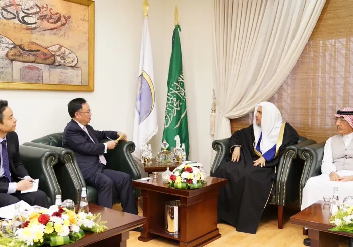 HE Dr. Mohammad Alissa met with the Chinese Ambassador to Saudi Arabia Chen Weiqing at the MWL headquarters to discuss the shared values of peace and harmony