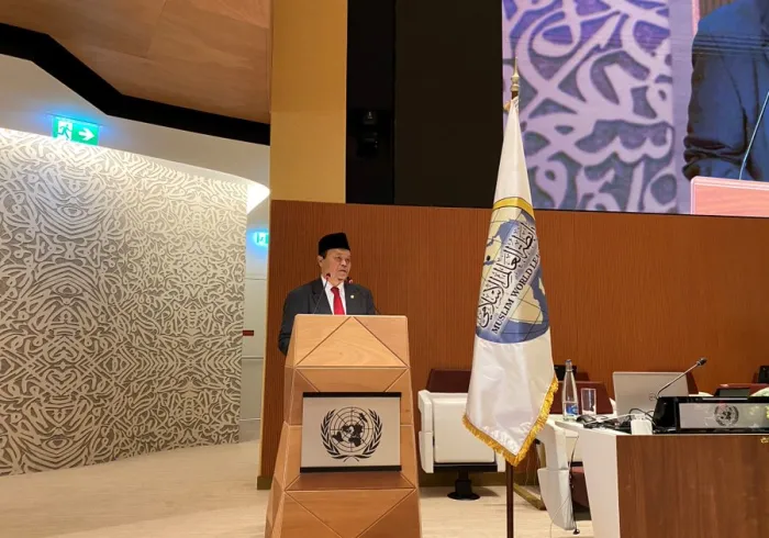 HE Dr. Muhammad Hidayat Nur Wahid, Vice Chairman of the Shura Council of Indonesia asks that we inspire ourselves by the principals of the UN and remember that as 1/3 of the world's population, young people are the future of humanity.