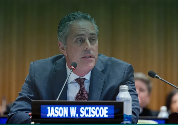 Extraits du discours de Jason W. Sciscoe lors du lancement de l'initiative de la Ligue islamique mondiale pour "construire des ponts de compréhension et de paix entre l'Orient et l'Occident " depuis le siège des Nations Unies à New York :