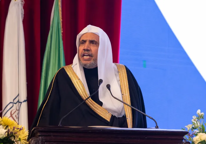 تقریباً سه هزار نفر از شیوخ به رهبری مفتی مصر، رؤسای دانشگاه های مدعو و اعضای هیئت علمی آنها و تعداد زیادی از دانشجویان و جمعی از اندیشمندان و دیپلمات ها حضور داشتند: