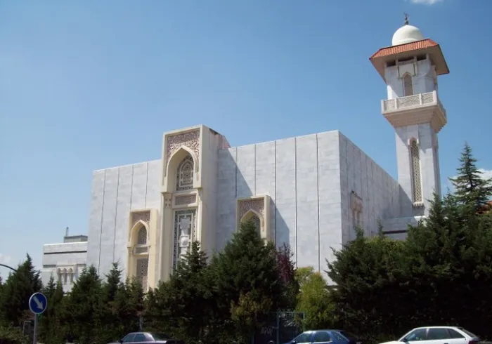 The Muslim World League in partnership with the Islamic Cultural Center of Madrid donated