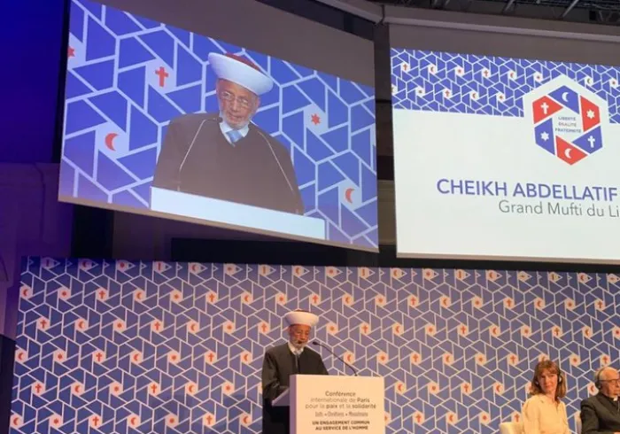 Sheikh Abdellatif Deriane, recalls the call for peace outlined in the Charterof Makkah at the Paris International Conference for Peaceand Solidarity happening today.