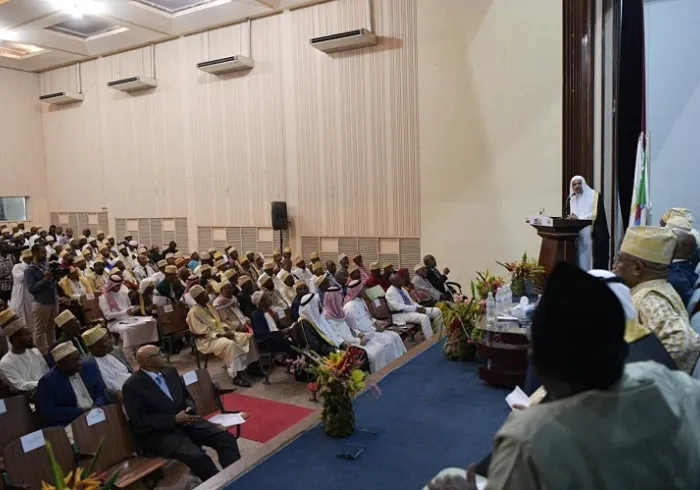 معالي د. العيسى يلقي كلمته.