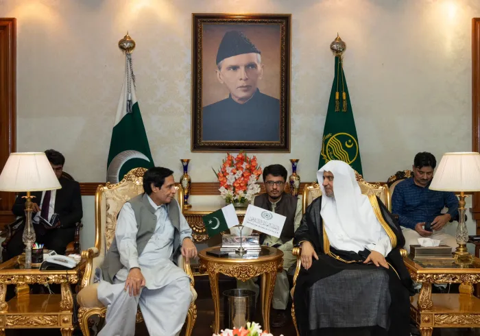 Perdana Menteri Provinsi Punjab, Tuan Pervaiz Elahi, menerima Sekretaris Jenderal, Syekh Dr.  Mhmd Alissa