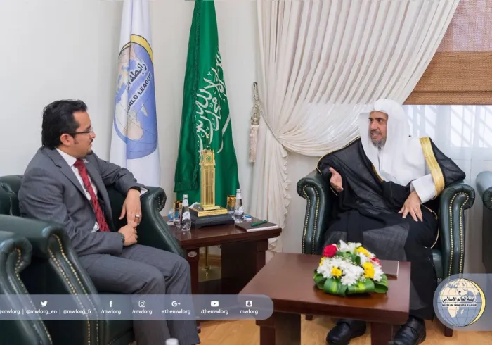 Le SG rencontrant aujourd'hui le Ministre Adjoint du Conseil des Ministres de Malaisie le Sénateur et Docteur Asyraf Wajdi et sa délégation