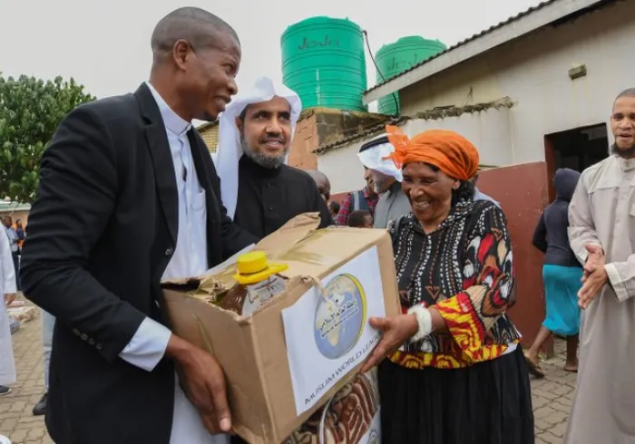 La Charte Mecque affirme que la diversité est un pont vers le dialogue et une meilleure compréhension mutuelle. 
