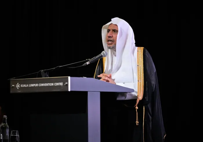 الأمينُ العامُّ لرابطة العالم الإسلامي يفتتح مؤتمرَ "الإيمان في ضوء العلم والبراهين المُعاصرة" في ماليزيا