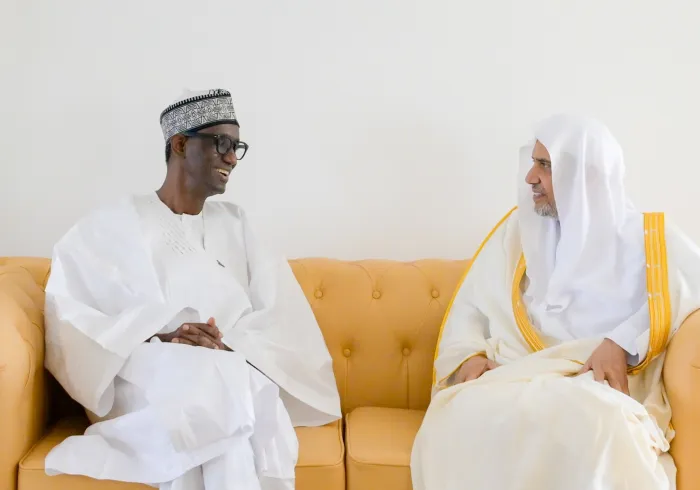 Le Secrétaire général, cheikh Mohammed Al-Issa a rencontré, dans la capitale nigériane, Abuja, le Conseiller à la sécurité nationale du Nigeria, M. Nuhu Ribadu