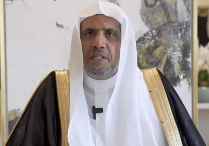 معالي الشيخ د. محمد العيسى‬⁩ متحدثاً في الجلسة الافتتاحية  ‏لملتقَىٰ مركز الخليج للأبحاث