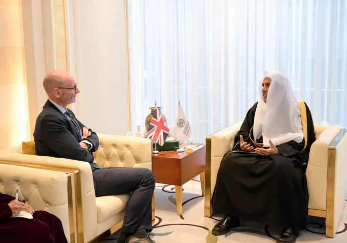 Dr. Al-Issa Receives British Ambassador in Riyadh to Discuss Matters of Common Interest