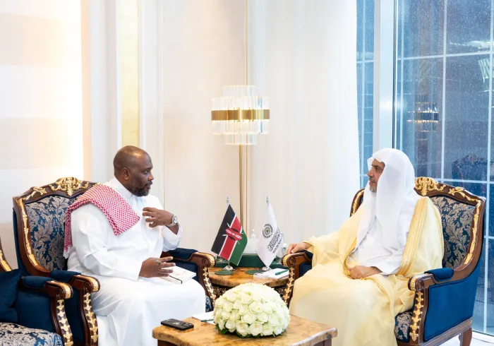 Yang Mulia Sekretaris Jenderal LMD, Ketua Asosiasi Ulama Muslim, Syekh Dr.  Mohammed Alissa  , menerima Yang Mulia Duta Besar Republik Kenya untuk Kerajaan Arab Saudi