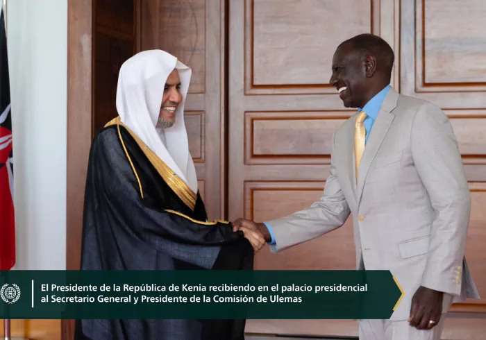 El Presidente de la República de Kenia, Sr. William Ruto, recibió al Secretario General y Presidente de la Comisión de Ulemas, el Sheij Mohammed Al-Issa, en el palacio presidencial en la capital de Nairobi