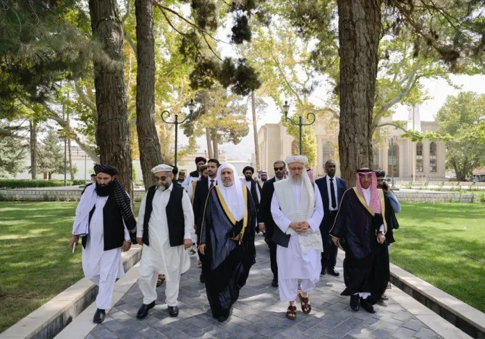 به افتخار نخستین سفر رسمی «سازمان همبستگی جهان اسلام» به کابل  معاون نخست‌وزیر افغانستان به افتخار دبیرکل سازمان همبستگی جهان اسلام، ضیافت ناهار برگزار کرد