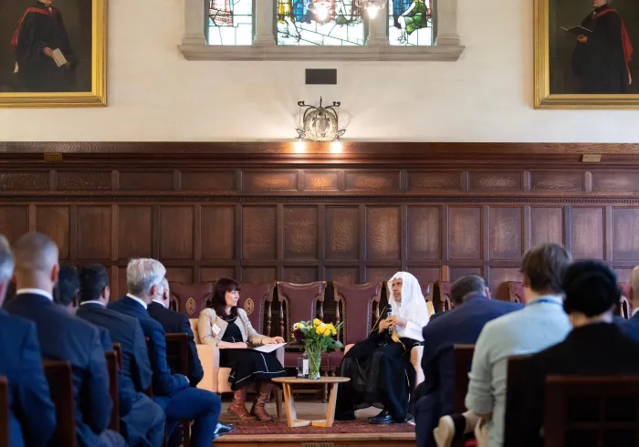 في لقاءٍ وعَشاءِ عملٍ استضافه "معهد وولف" في جامعة كامبريدج  د. العيسى يستعرض الرؤية الإسلامية في مضامين "وثيقة مكة المكرمة" لعدد من القضايا الدولية الملحة