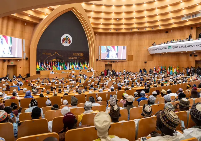 دنیا بھر کی مسلم کمیونٹیز کے ساتھ ”مؤثر“ روابط قائم کرنا رابطہ عالم اسلامی کی اولین ذمہ داریوں میں شامل ہے۔