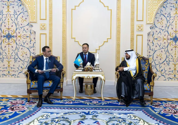 رابطہ عالم اسلامی نے اپنے مرکزی دفتر، مکہ مکرمہ میں جمہوریہ قازقستان کے ایک اعلیٰ سطحی وفد کی میزبانی کی، جس کی قیادت سینٹ کے چیئرمین جناب مولین اشیمبایف اور جمہوریہ کے مفتیِ اعظم، شیخ نوریز بای حاج اوتبینوف نے کی۔