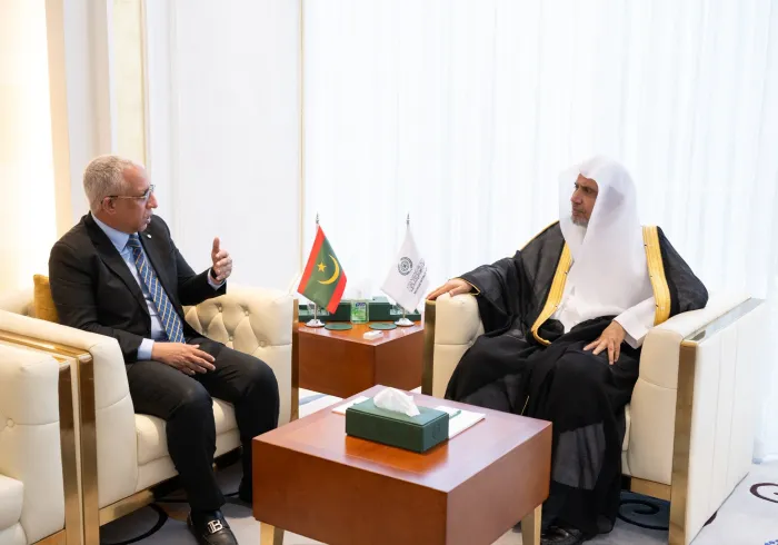 Yang Mulia Sekretaris Jenderal LMD, Ketua Organisasi Ulama Muslim, Syekh Dr. Mohammed Alissa , menerima kunjungan Yang Mulia Duta Besar Republik Islam Mauritania untuk Kerajaan Arab Saudi, Tuan Mokhtar Ould Dahi, di kantornya di Riyadh pada siang hari ini.