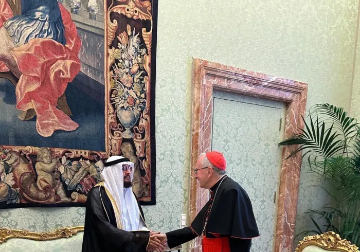 رابطہ عالم اسلامی کے ویٹی کن میں مشیر اور رابطہ کار مندوب، عزت مآب ڈاکٹر عبدالعزیز سرحان نے گزشتہ صبح، سیکرٹری جنرل رابطہ اور چیئرمین مسلم علماء کونسل، عزت مآب شیخ ڈاکٹر محمد العیسی کی نیابت میں، پوپ فرانسس کے انتقال پر بذاتِ خود حاضر ہوکر تعزیت پیش کی