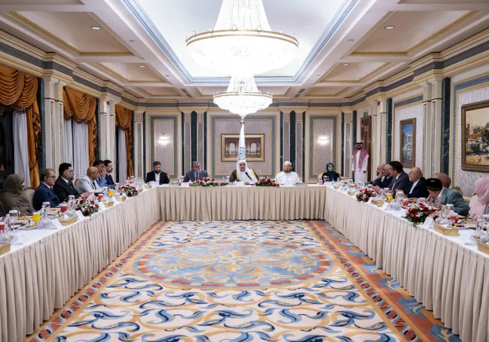 -مدینہ منورہ میں رابطہ عالم اسلامی کے سیکرٹری جنرل سے برطانوی مسلم قیادت کی ملاقات