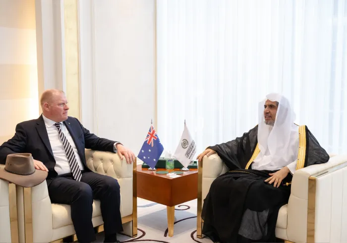 Yang Mulia Sekretaris Jenderal LMD, Ketua Organisasi Ulama Muslim, Syekh Dr. Mohammed Alissa , menerima kunjungan Yang Mulia Duta Besar Australia untuk Kerajaan Arab Saudi