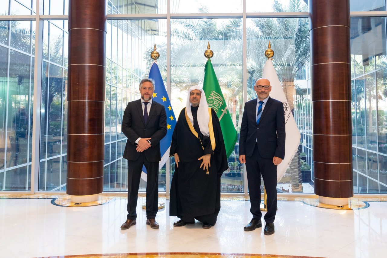 Mohammad Alissa reçoit Patrick Simonet l’Ambassadeur de l’UE auprès du Royaume d’Arabie Saoudite et des pays du Golfe avec M. Ora son adjoint.
