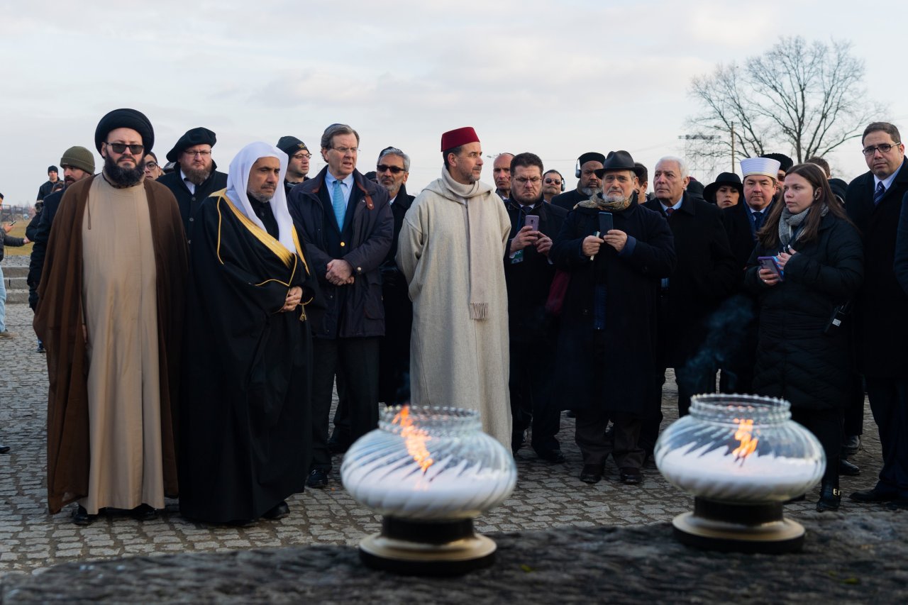 Aujourd’hui est la Journée internationale dédiée à la mémoire des victimes de l’Holocauste. L’année dernière, Mohammad Alissa a conduit une délégation de dirigeants musulmans à Auschwitz pour s’opposer à l’antisémitisme et dire «plus jamais ça». Holocaust Remembrance Day