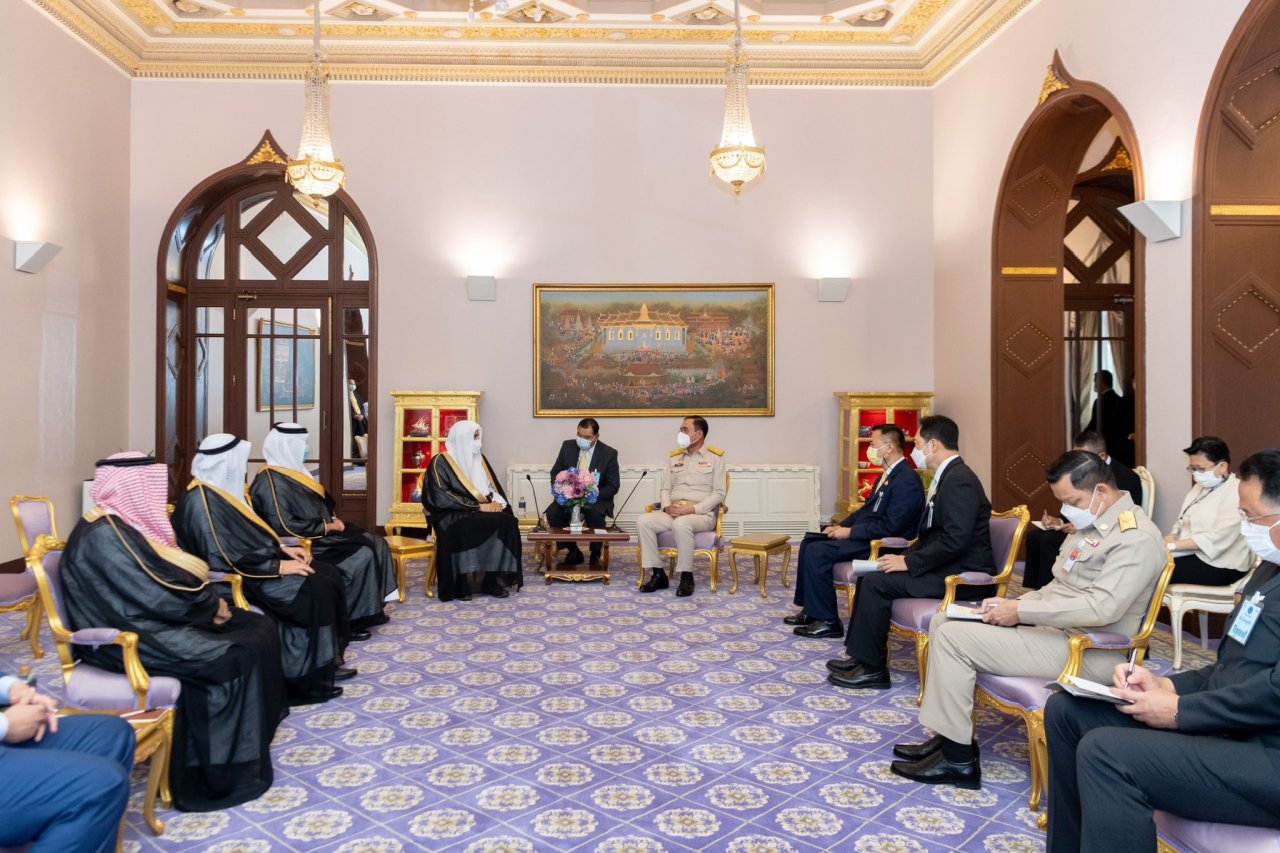 The Prime Minister of the Kingdom of Thailand, General Prayut Chan-o-cha, met with His Excellency Dr. Mohammad Alissa to welcome him to Thailand