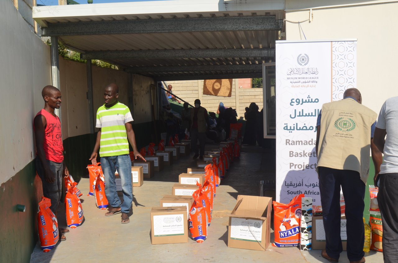 Un mois béni où débute le projet « La caravane des paniers de Ramadan ». Initiative lancée dans près de 30 pays pour 150000 bénéficiaires cette année Ligue Islamique Mondiale